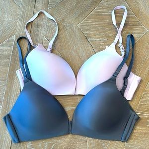 2 Victoria’s Secret 34C no wire bra, gray purple